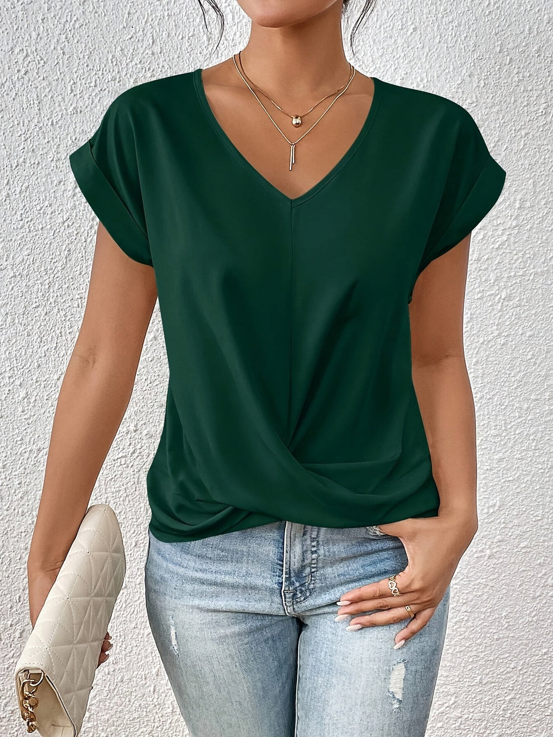 Lille Twist Hem V-Neck T-Shirt